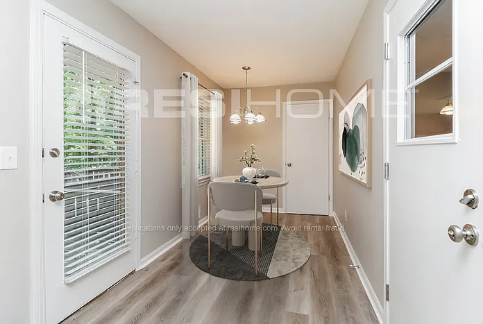 3 bed, 2.0 bath, 1651 sqft, $1,995 — Photo 3