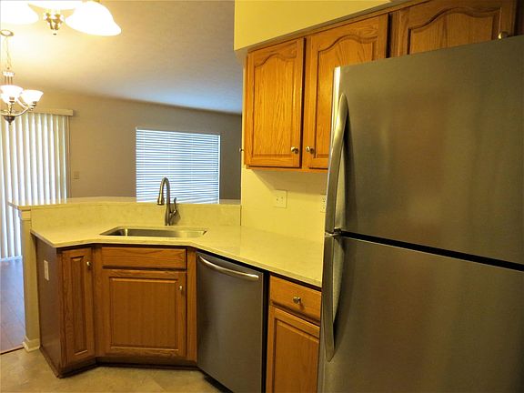 5th image of 2111 Clareglen Dr #303