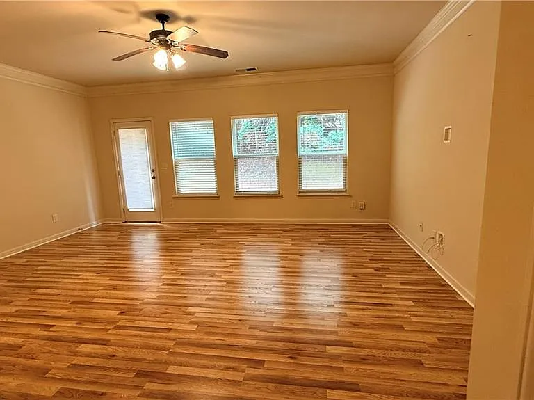333 Knelston Oak Dr — Photo 1