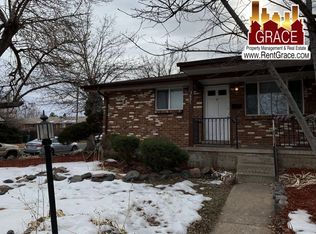 5607 S Fox St APT B, Littleton, CO 80120