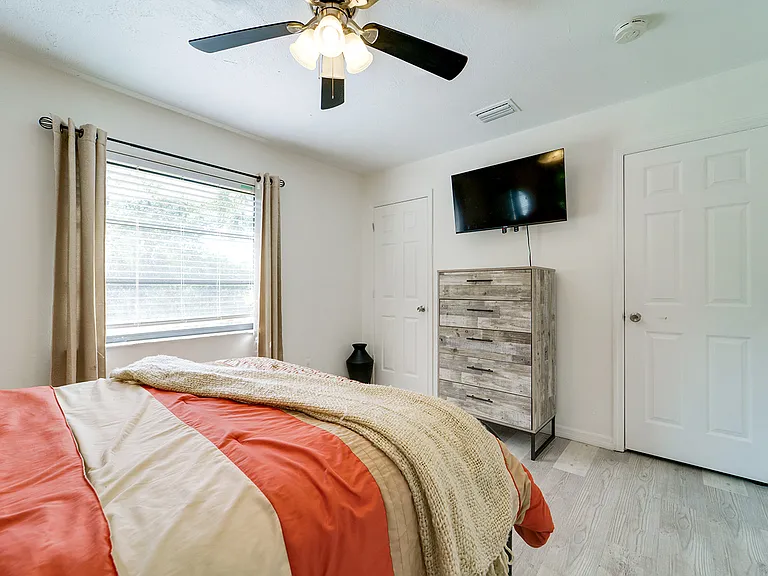 2822 Palomar St — Photo 29