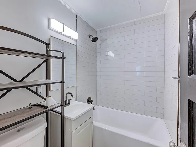 322 S Kilbourne Rd — Photo 16