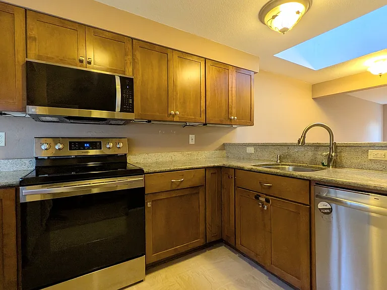 13147 113th Pl NE — Photo 3