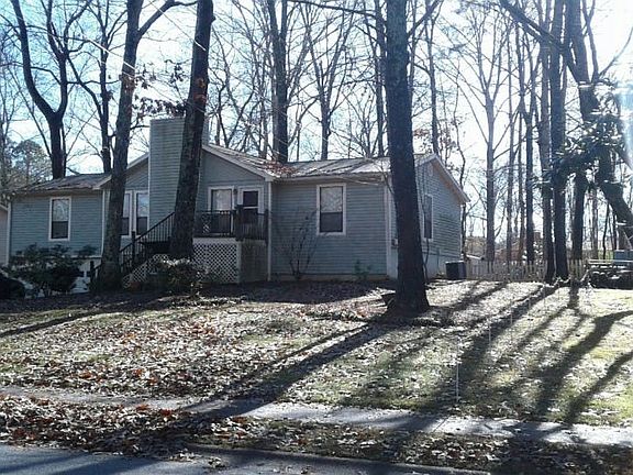 2nd image of 541 Gregory Manor Dr SW