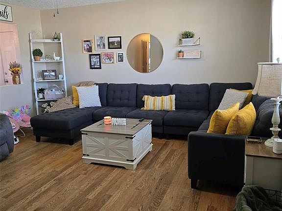 4th image of 24010 Tallboy Ln