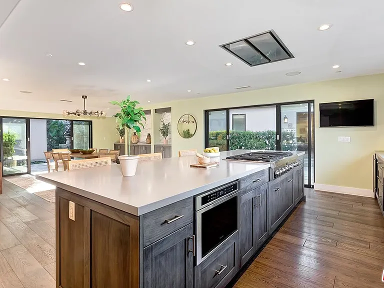 2841 Montcalm Ave — Photo 17