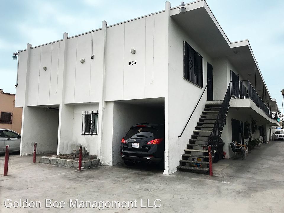 1st image of 932 W 80th St APT 3