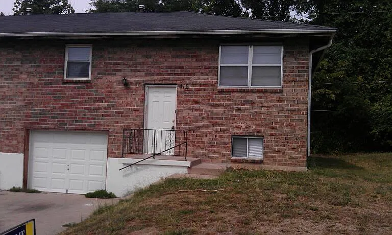 416 S 73rd Ter — Photo 1