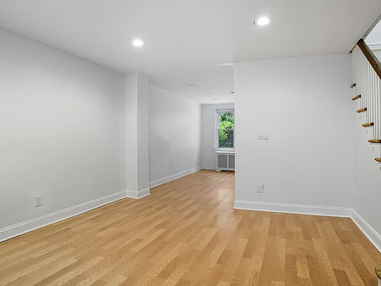2027 Widener St — Photo 3