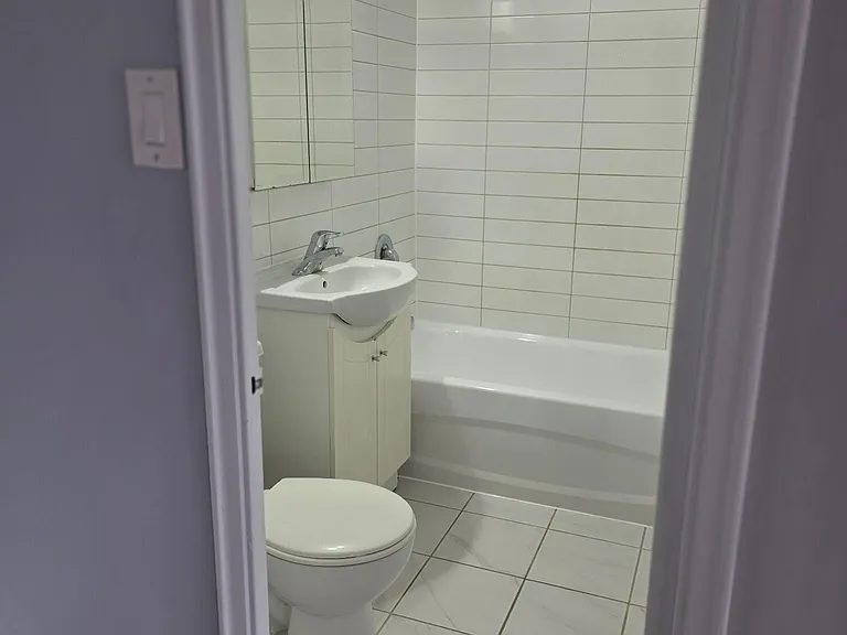 392 Jane St #204 — Photo 9