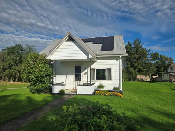 111 S Fairview Main St, Petrolia, PA 16050