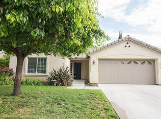 1018 W Elkhorn Ct, Visalia, CA 93277