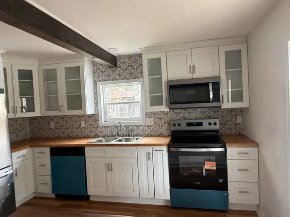 2281 Lone Mountain Rd #A, New Tazewell, TN 37825