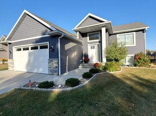 312 Sunnydale Ln SE, Rochester, MN 55904