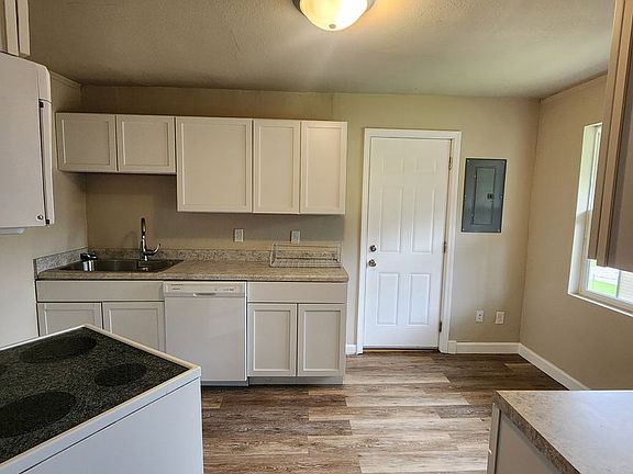 4th image of 1325 22nd St #1
