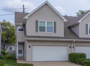 1106 Doral Dr, Bloomington, IL 61701