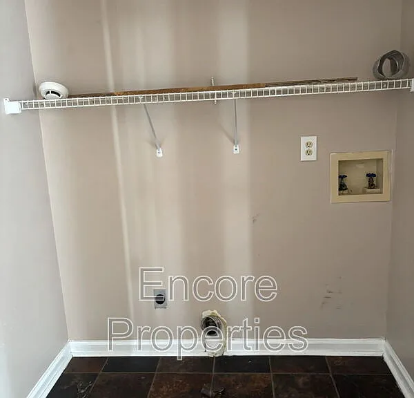 2588 Gotts Ln — Photo 11
