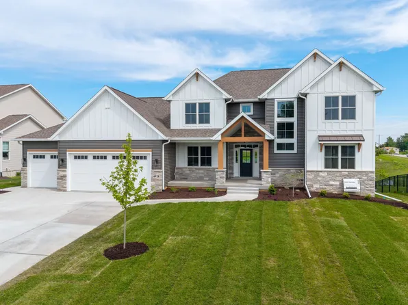 6928 Wilderness Pointe, Bettendorf, IA 52722