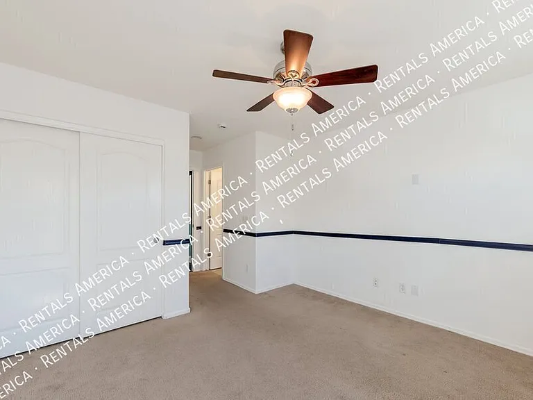 3745 E Kerry Ln — Photo 10