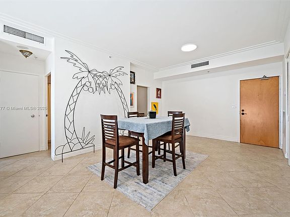 5th image of 9195 Collins Ave #Penthouse 14