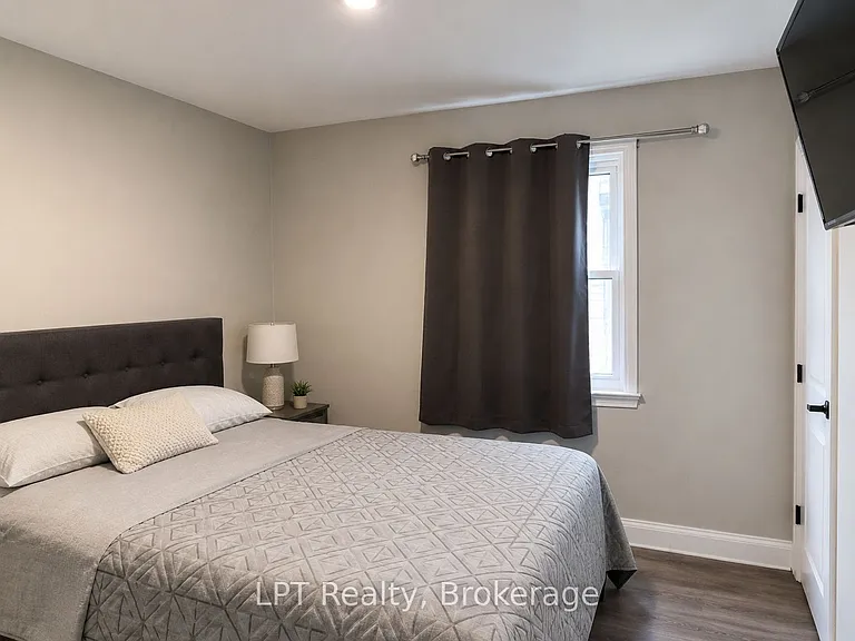 325 Baldwin St — Photo 7