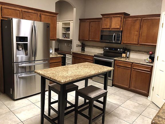 5th image of 8481 Oak Brook Dr