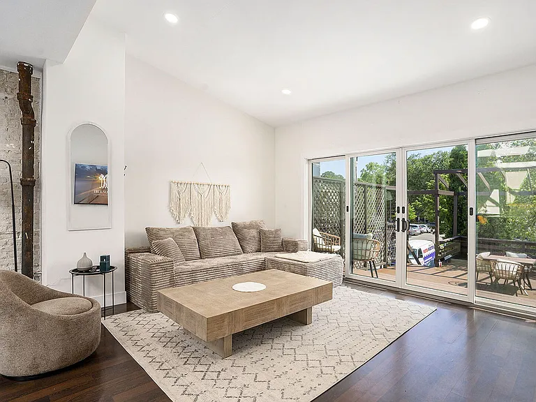 110 Washington Ave #110 — Photo 12