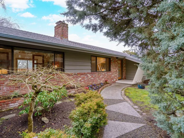6300 SW Luradel St, Portland, OR 97219