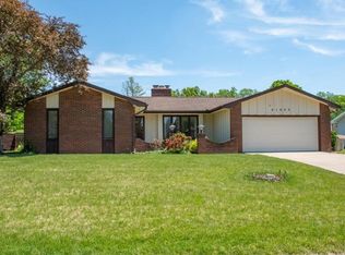 51800 Trowbridge Ln, South Bend, IN 46637