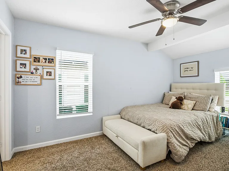 2712 Frazier Ave — Photo 14