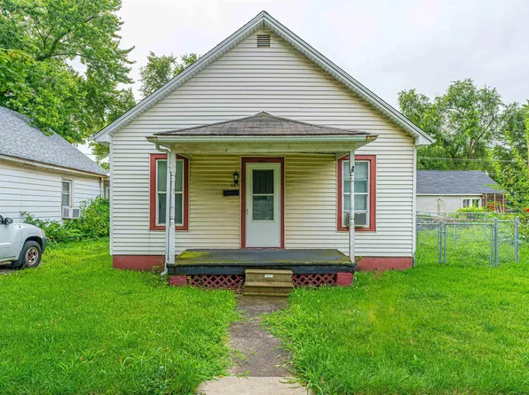 441 5th St, Lincoln, IL 62656