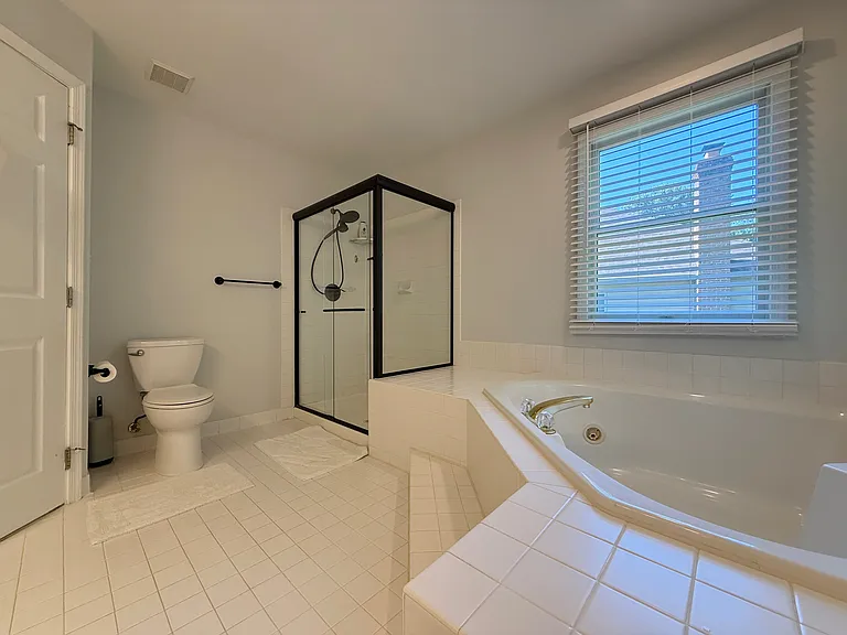 8011 Lions Crest Way — Photo 22