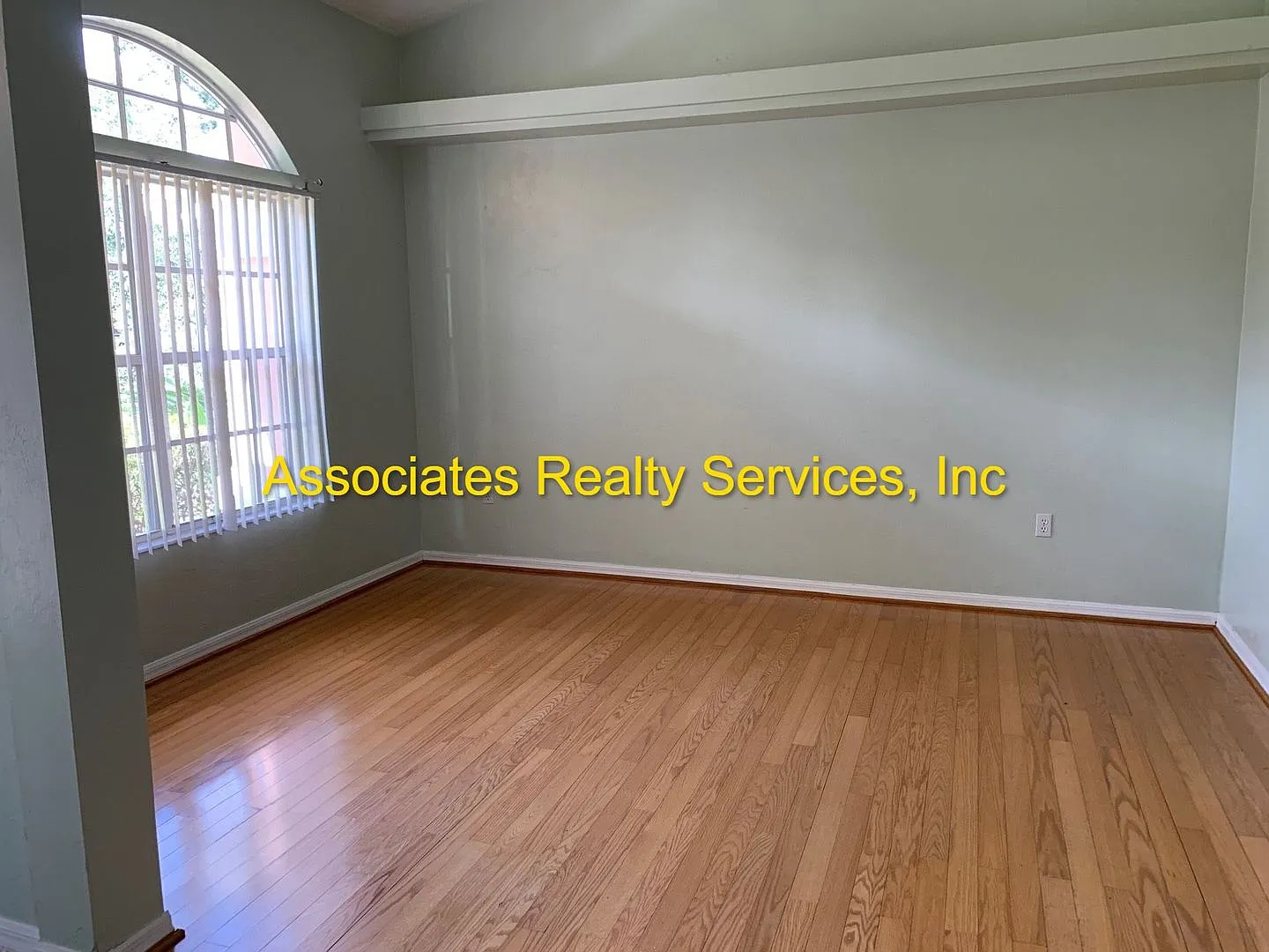 Extra Large 4/3 In Broadmoor Sublease Through July 2027. — Photo 4