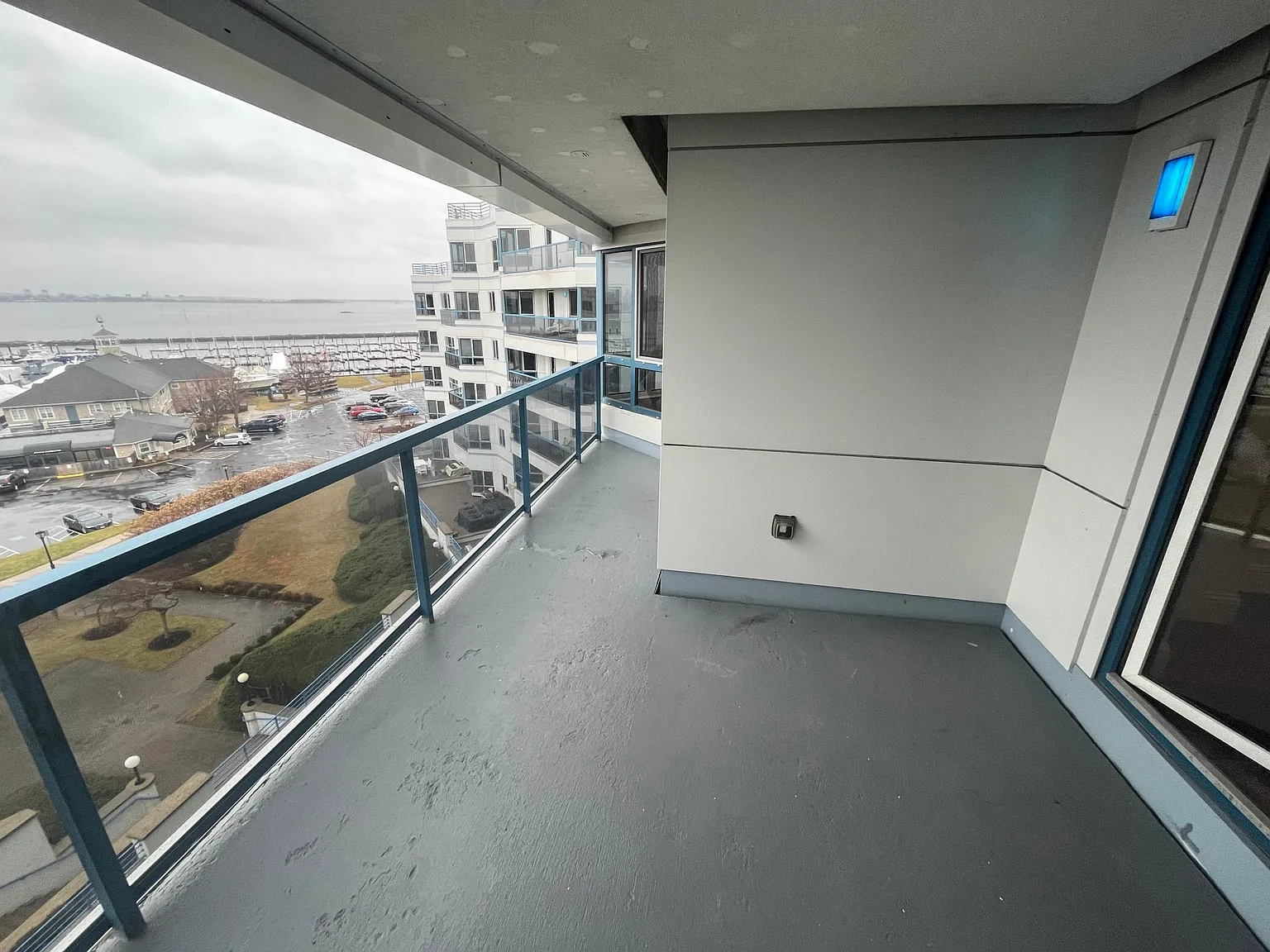 1 bed, 1.5 bath, 1093 sqft, $3,500 — Photo 3