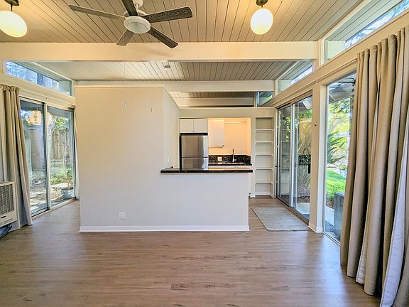 5th image of 844 Duncardine Way #B