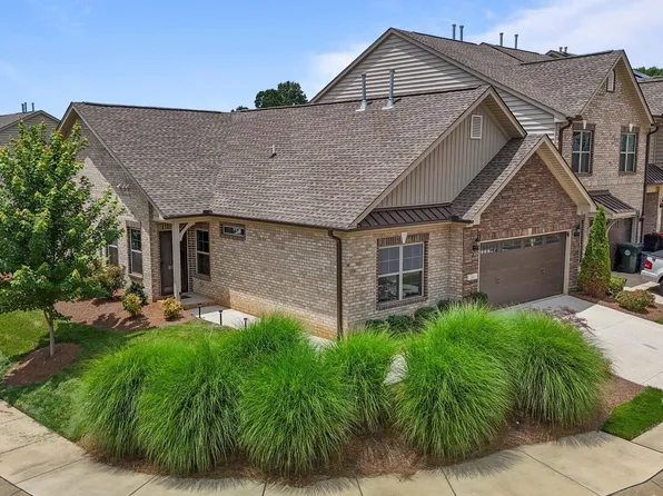 801 Socata Ln, Mebane, NC 27302