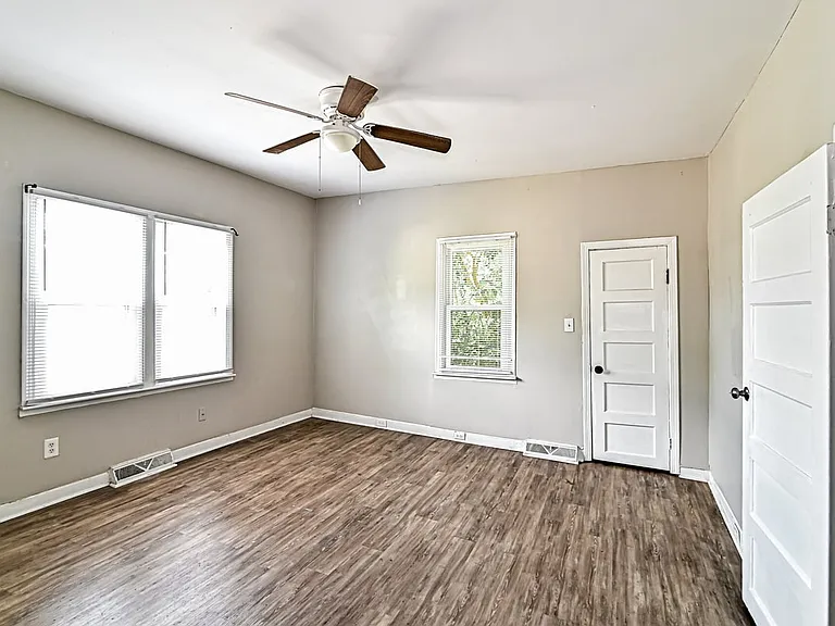 5224 Ridgeway St — Photo 9