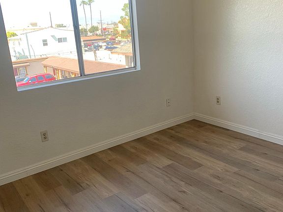 3rd image of 1702 N Wilmington Blvd #6