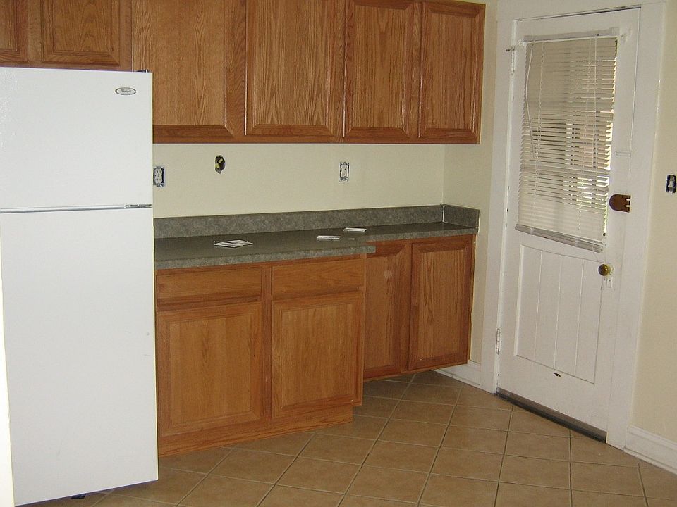 Eat in Kitchen