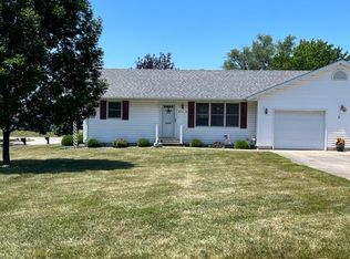 607 Ranchland Dr, Macon, MO 63552