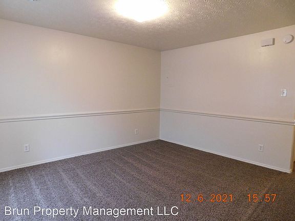 4th image of 1104 Cedar Ln APT 3