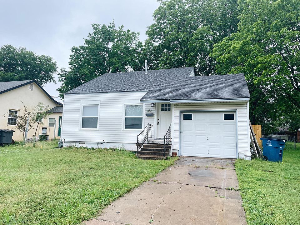 2nd image of 854 N Delaware Pl