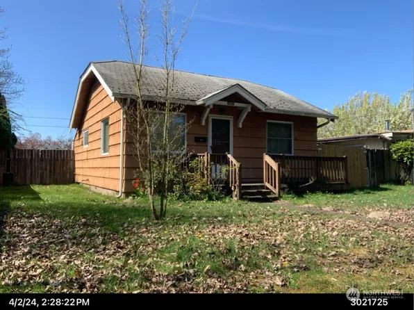 1641 8th Avenue, Longview, WA 98632