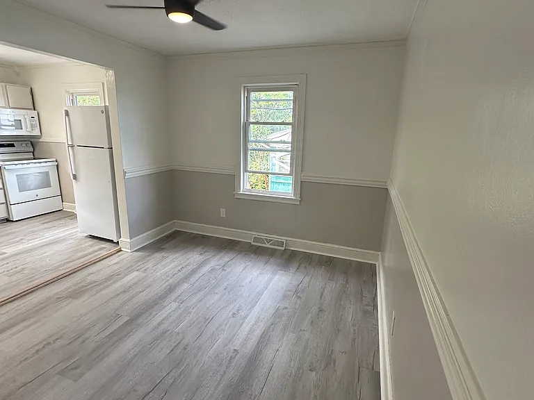 1479 Hillcrest Ave — Photo 7