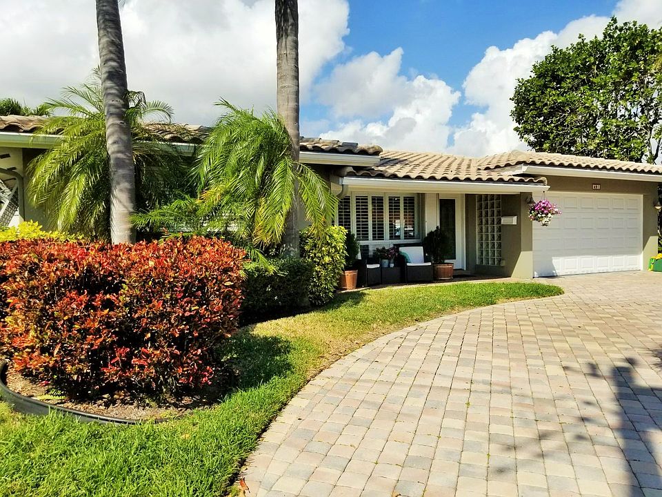 1st image of 491 SE 10th Ave