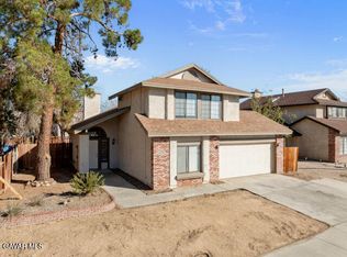 523 E Kettering St, Lancaster, CA 93535
