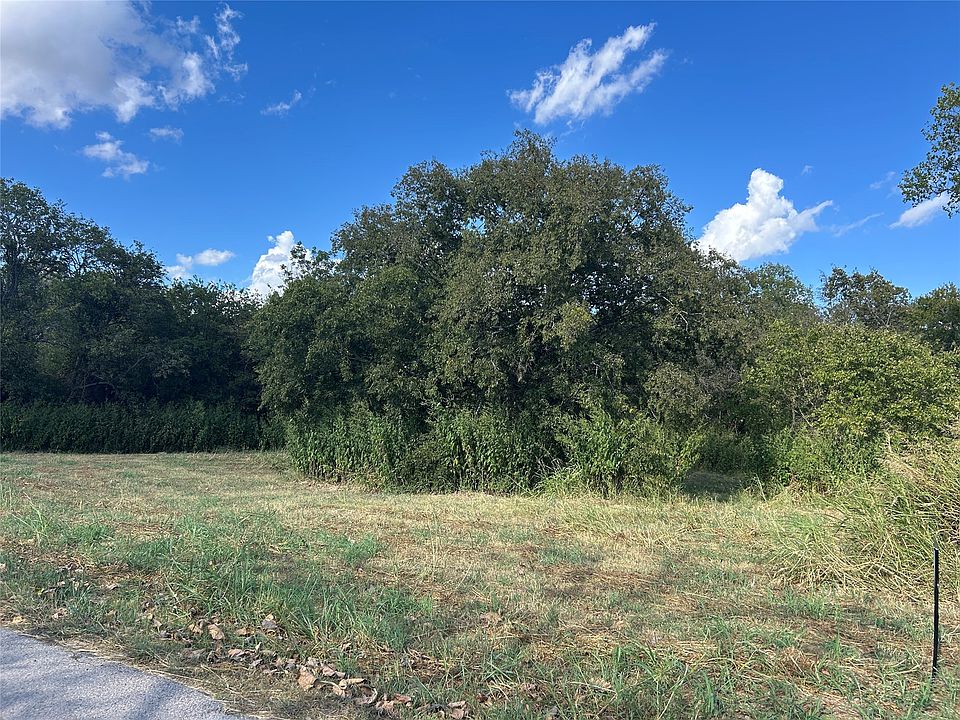 1st image of 301 Inez Hardy Way