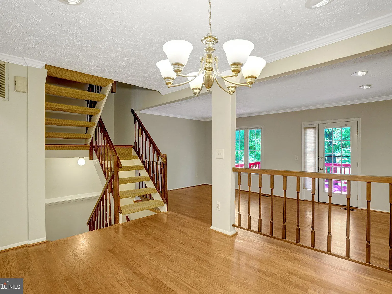 3 bed, 3.5 bath, 1360 sqft, $3,850 — Photo 4