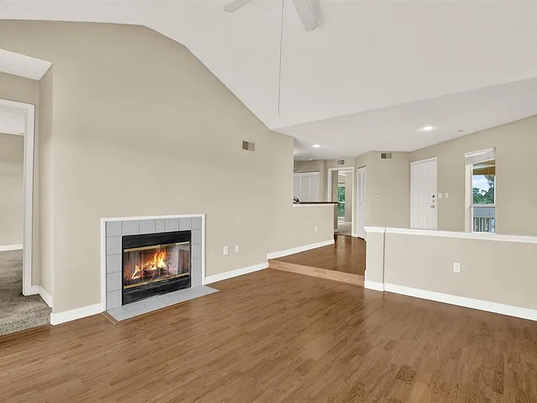 115 112th Ave NE #810 — Photo 5