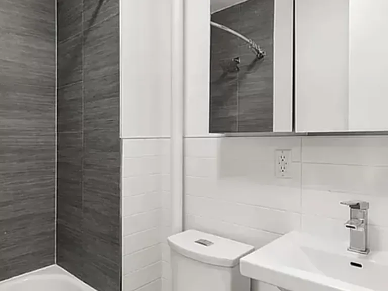145 W 4th St #10 — Photo 5